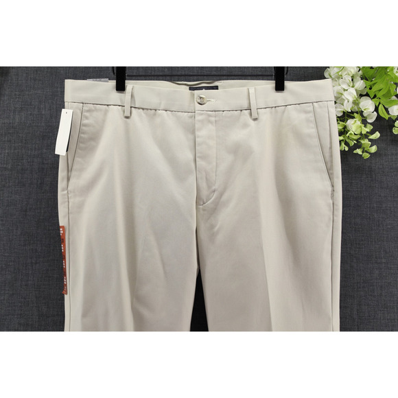 Dockers Men’s Signature Khaki Slim Fit Flex Flat Front Tan Khaki Sz 38X29 NEW - Picture 3 of 13